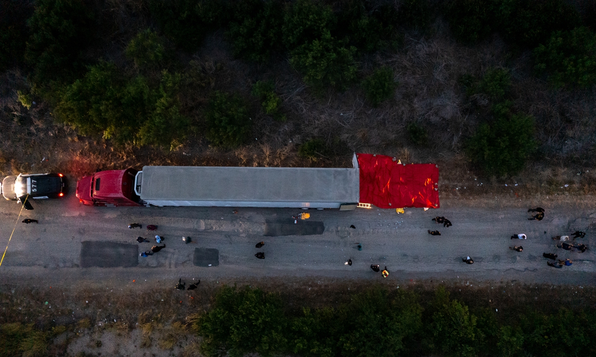 46 immigrants trying to enter USA illegally died inside the truck trailer