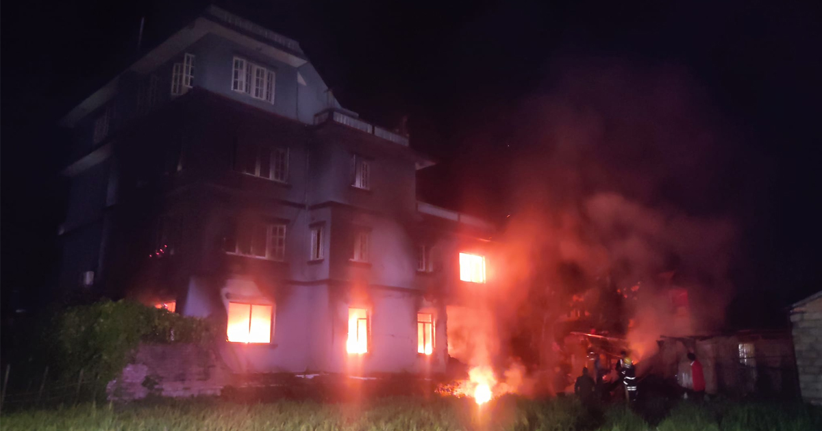 Fire in Kapan killed three