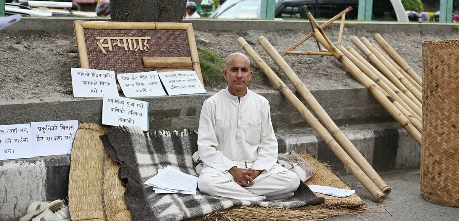 diktel rupakot mayor in protest